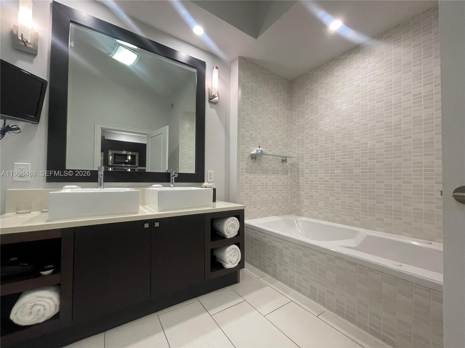 Real estate property located at 5300 87th Ave #1103, Miami-dade, The Blue A Resort Hotel C, Doral, FL