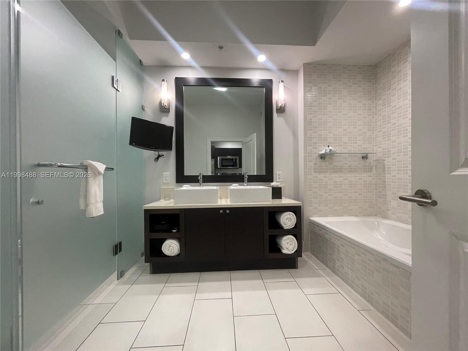 Real estate property located at 5300 87th Ave #1103, Miami-dade, The Blue A Resort Hotel C, Doral, FL