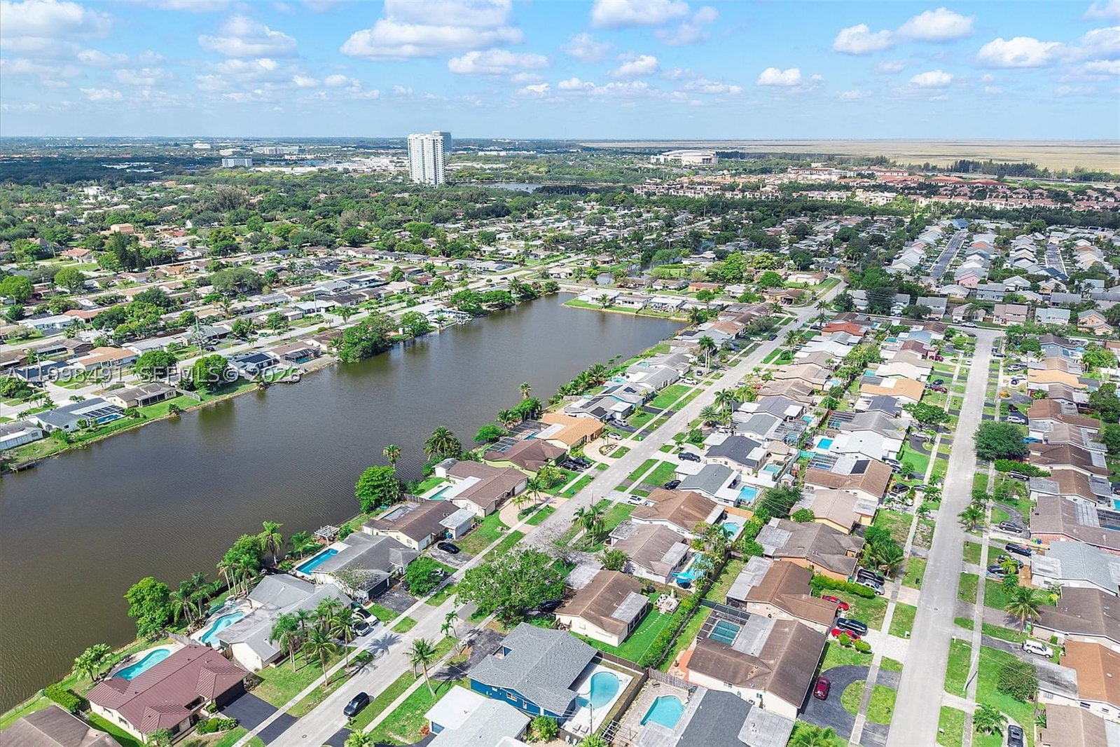 Real estate property located at 11841 30th Pl, Broward, Sunrise Golf Village Sec24, Sunrise, FL