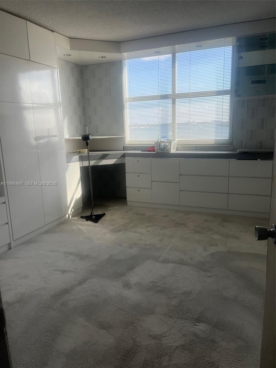 Real estate property located at 300 Bayview Dr #516, Miami-dade, Arlen House Condo, Sunny Isles Beach, FL