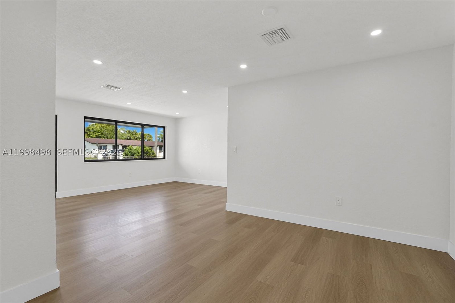 Real estate property located at 2980 210th Ter, Miami-dade, Liberty Homes Estates Sec, Miami Gardens, FL