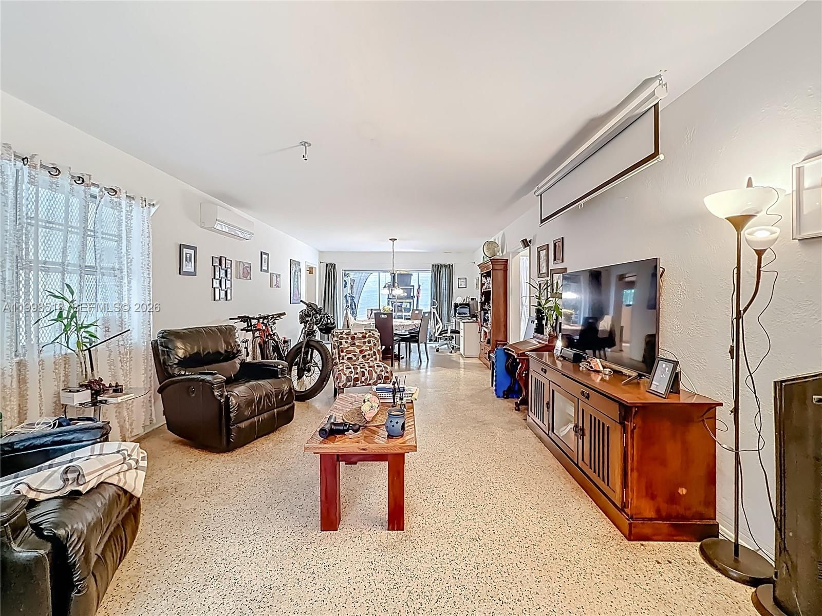 Real estate property located at 8347 Dixie Hwy, Miami-dade, Biscayne Heights, Miami, FL