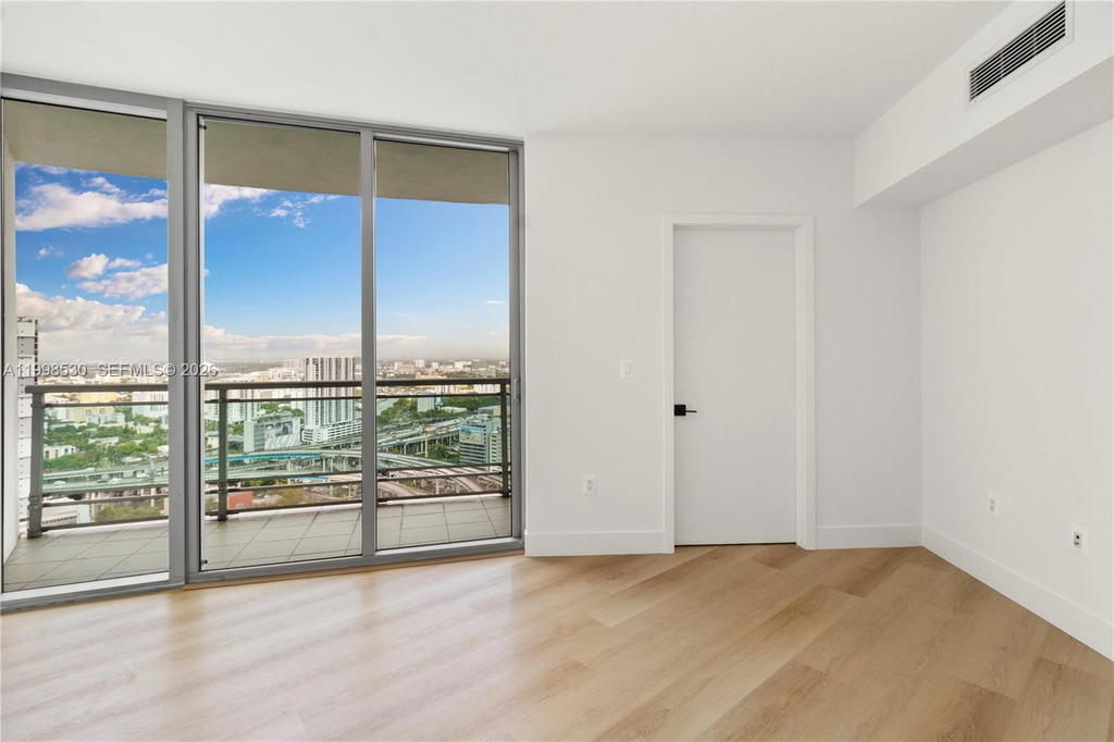 Real estate property located at 350 Miami Ave #3413, Miami-dade, Wind Condo, Miami, FL