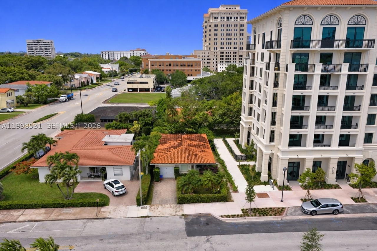 Real estate property located at 345 Malaga Ave, Miami-dade, Coral Gables Crafts Sec, Coral Gables, FL