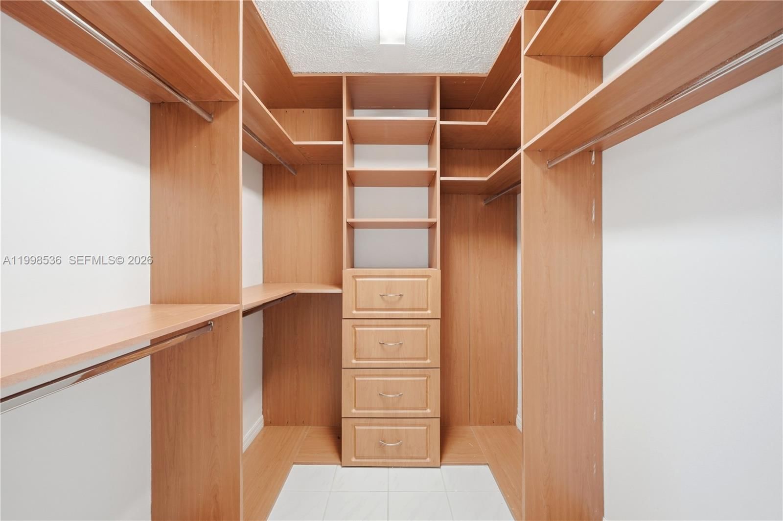 Real estate property located at 4540 151st Pl, Miami-dade, The Mansions, Miami, FL