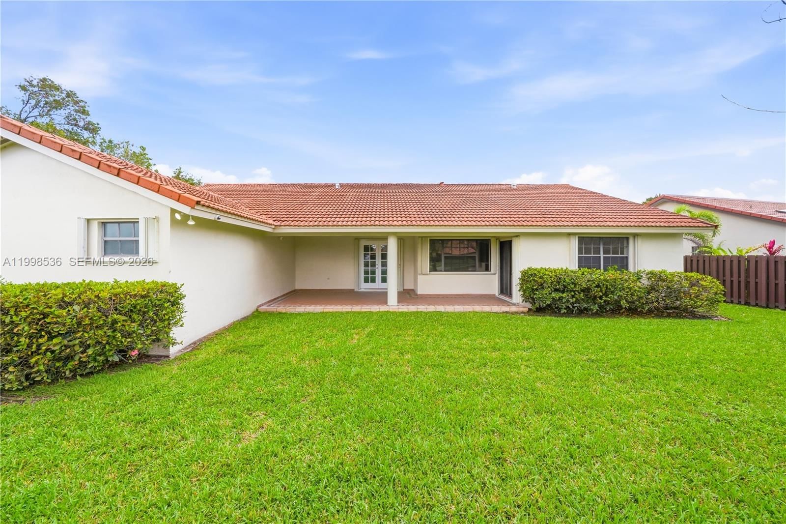 Real estate property located at 4540 151st Pl, Miami-dade, The Mansions, Miami, FL