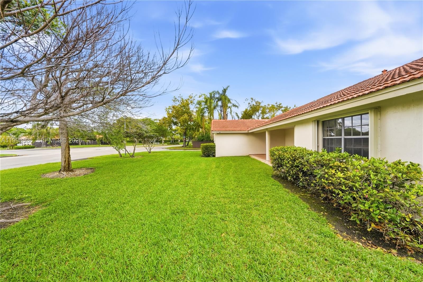 Real estate property located at 4540 151st Pl, Miami-dade, The Mansions, Miami, FL