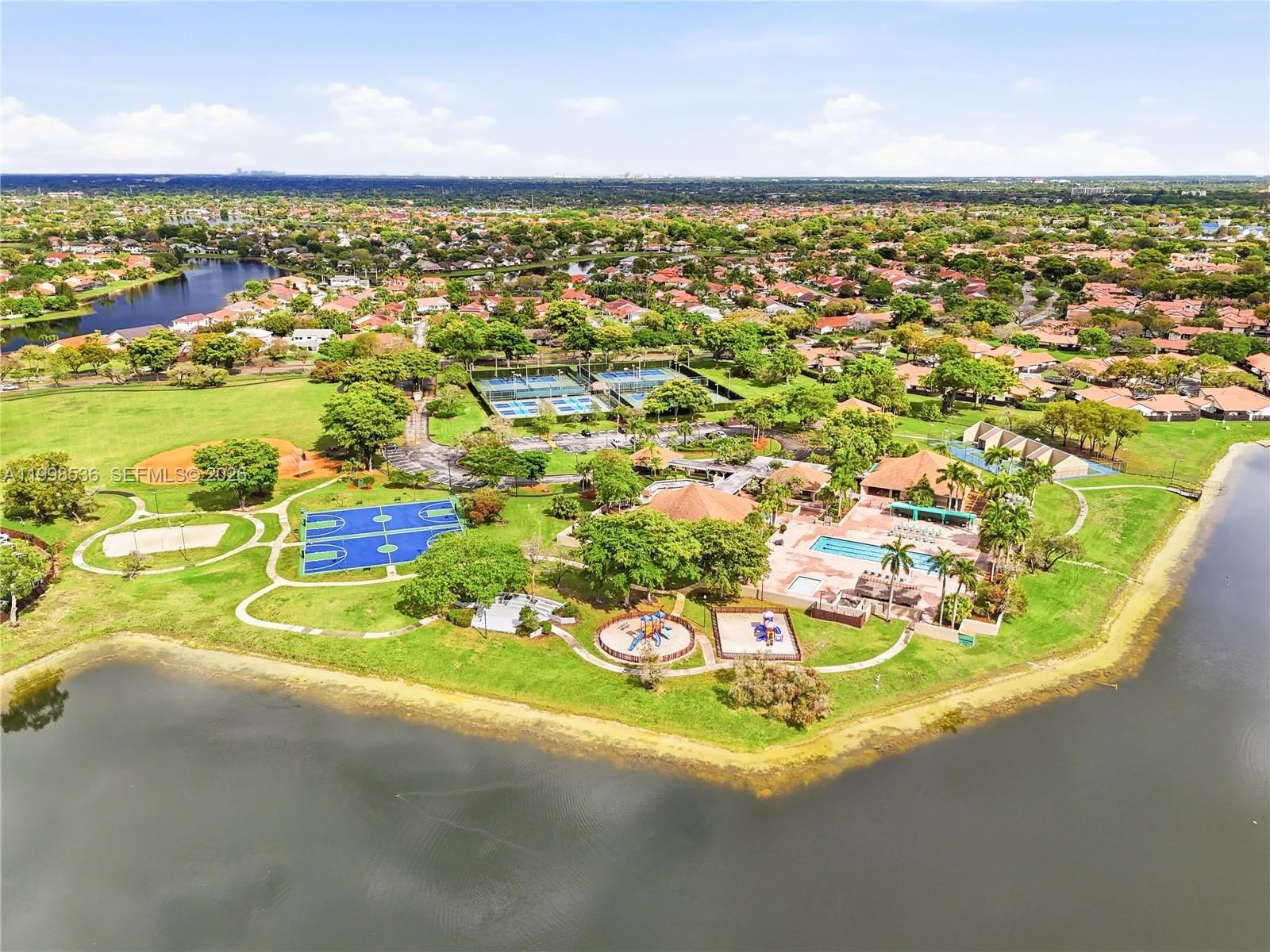 Real estate property located at 4540 151st Pl, Miami-dade, The Mansions, Miami, FL