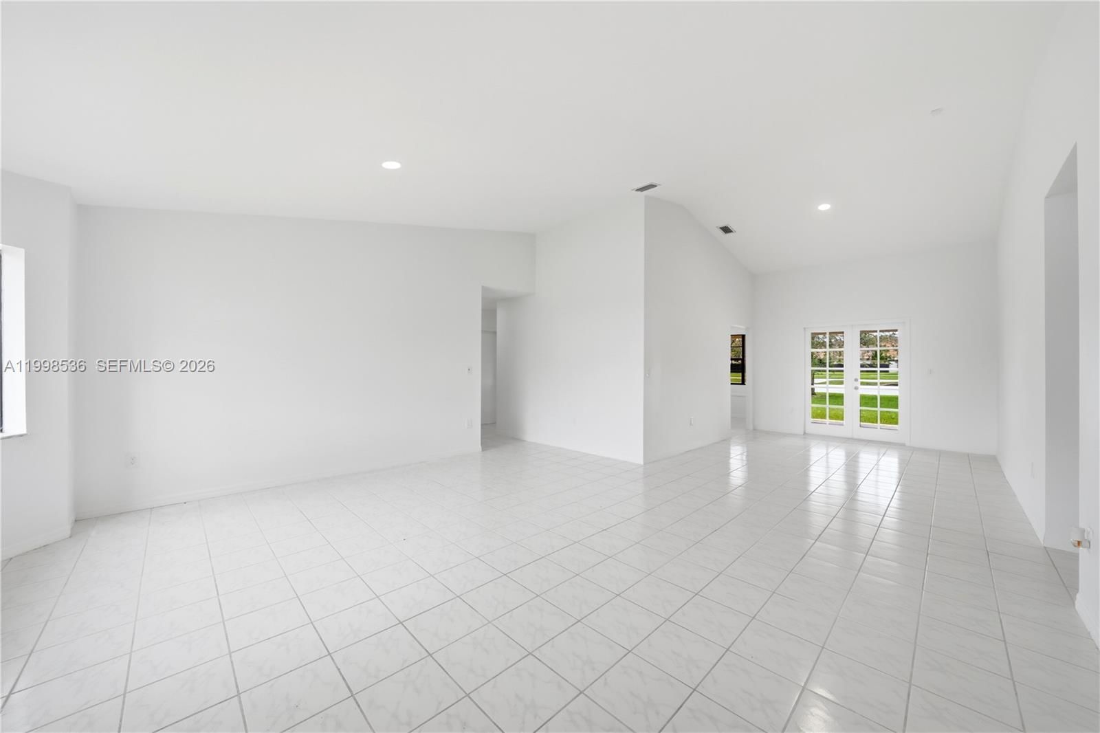 Real estate property located at 4540 151st Pl, Miami-dade, The Mansions, Miami, FL