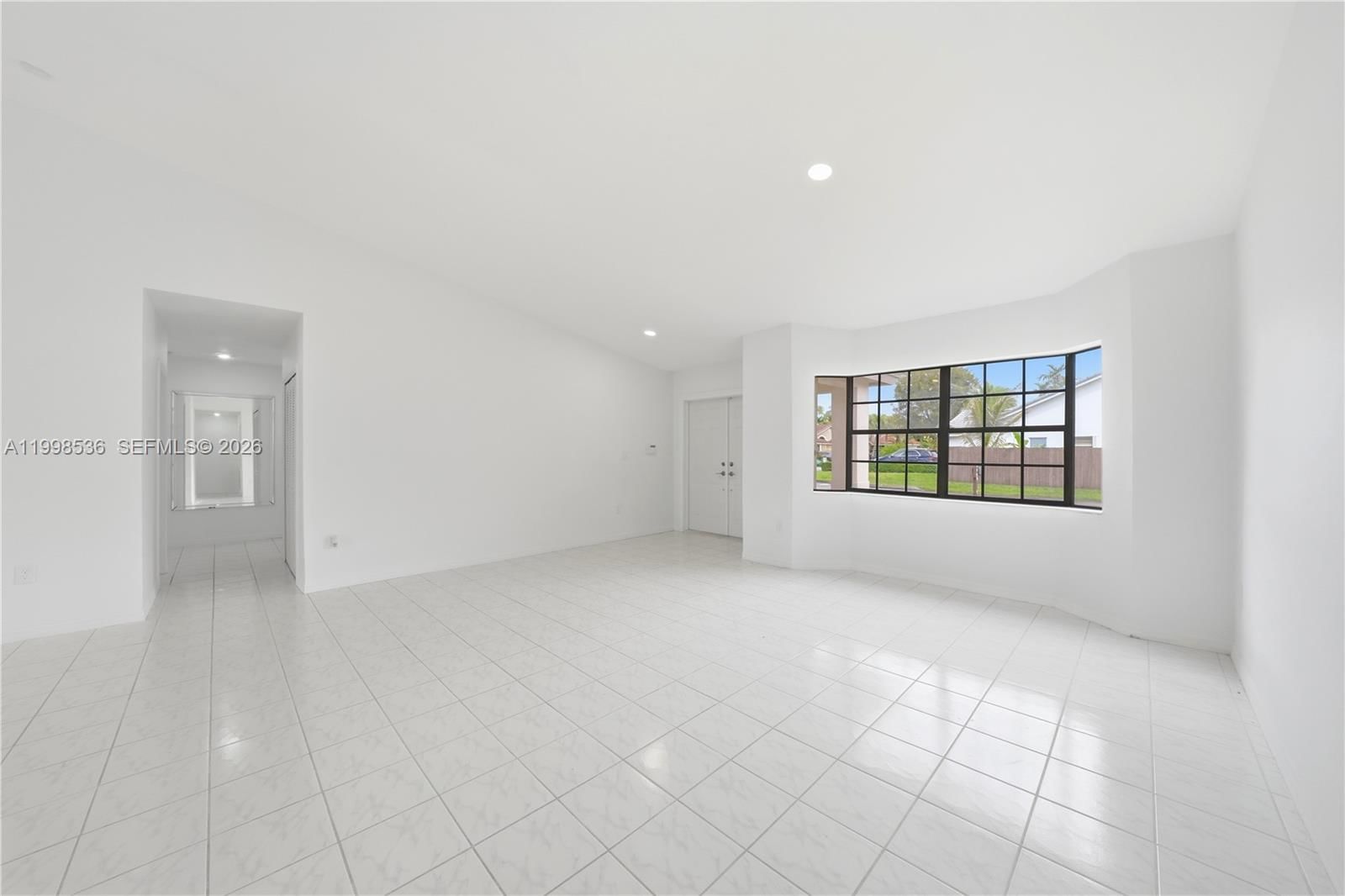 Real estate property located at 4540 151st Pl, Miami-dade, The Mansions, Miami, FL