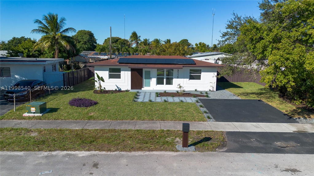 Real estate property located at 3110 34th Ave, Broward, Lake Forest Sec 4, West Park, FL