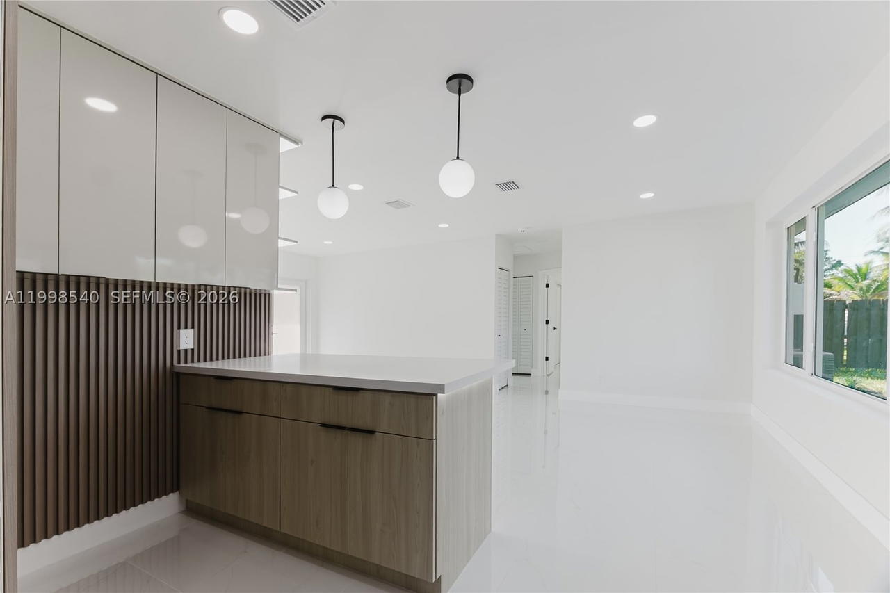 Real estate property located at 3110 34th Ave, Broward, Lake Forest Sec 4, West Park, FL