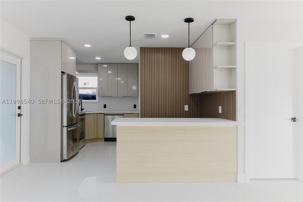 Real estate property located at 3110 34th Ave, Broward, Lake Forest Sec 4, West Park, FL