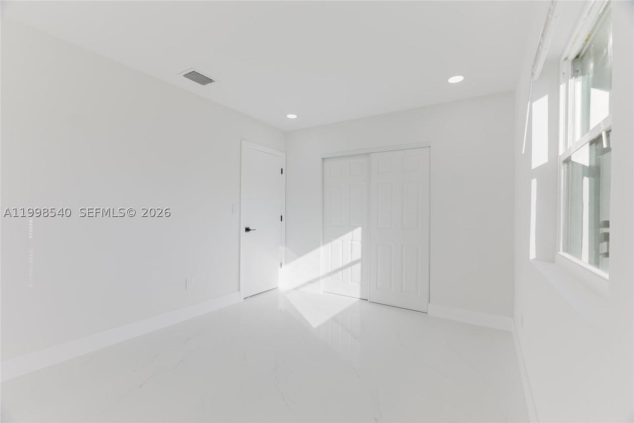 Real estate property located at 3110 34th Ave, Broward, Lake Forest Sec 4, West Park, FL