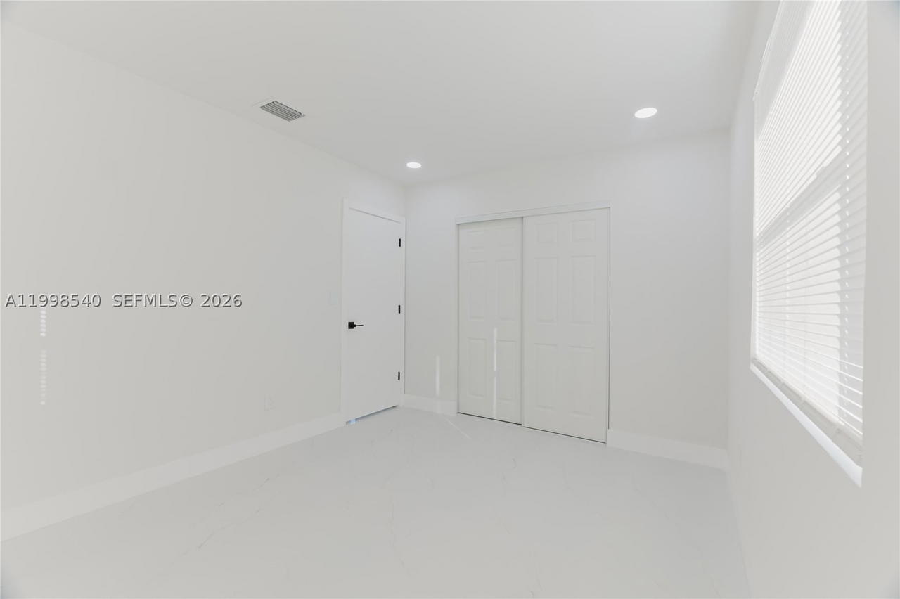 Real estate property located at 3110 34th Ave, Broward, Lake Forest Sec 4, West Park, FL