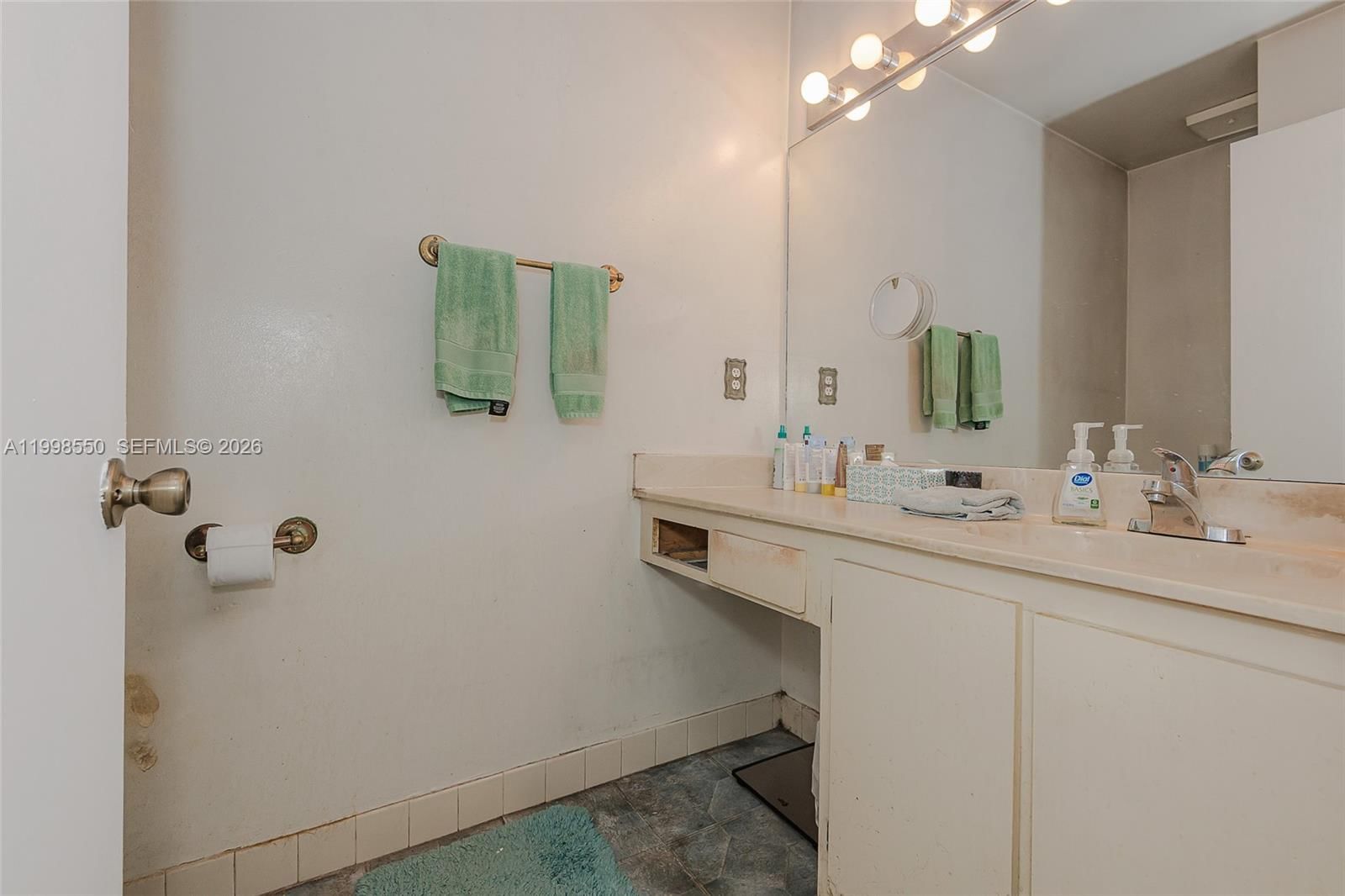 Real estate property located at 3325 Torremolinos Ave C-44, Miami-dade, Costa Del Sol Condo O, Doral, FL