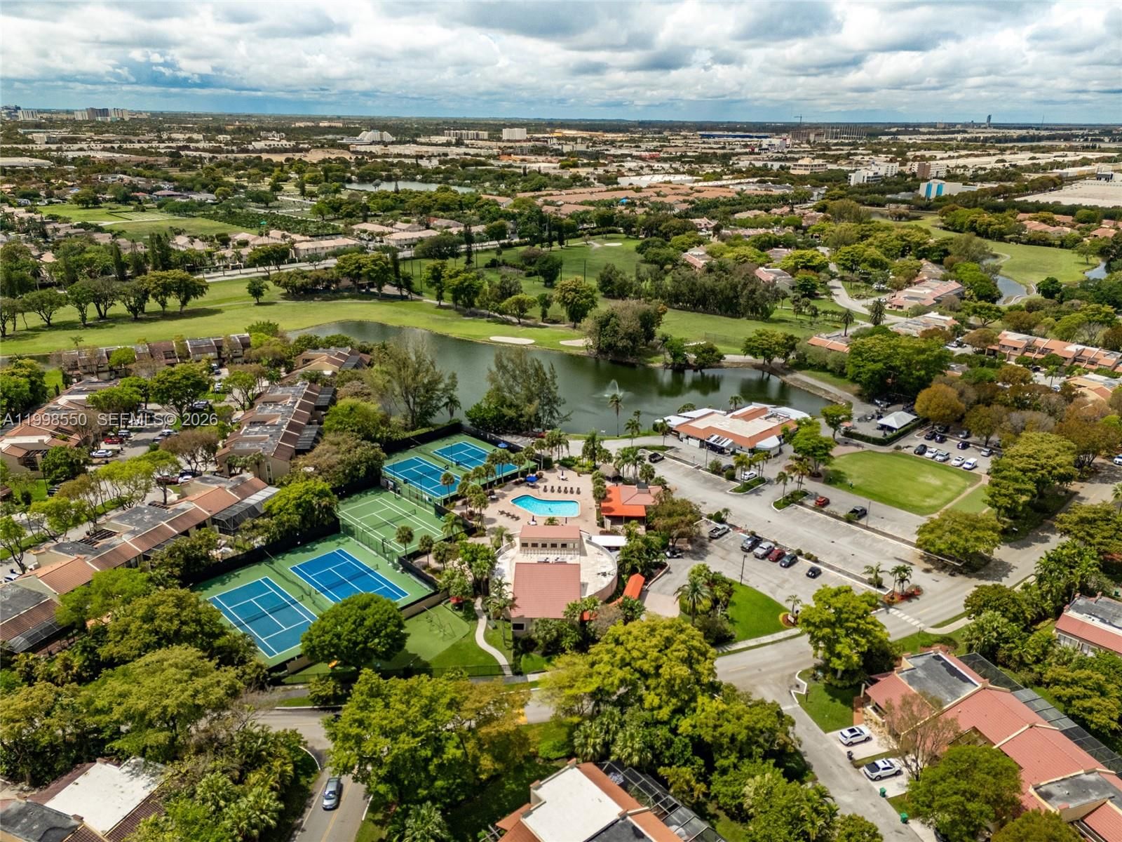 Real estate property located at 3325 Torremolinos Ave C-44, Miami-dade, Costa Del Sol Condo O, Doral, FL