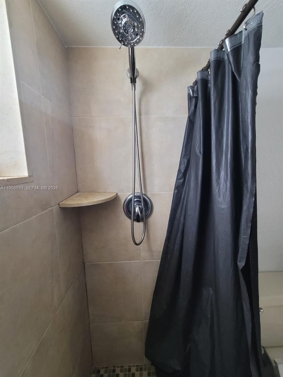 Real estate property located at 241 9th Ave #104, Broward, Ocean Drive Estates Condo, Pompano Beach, FL