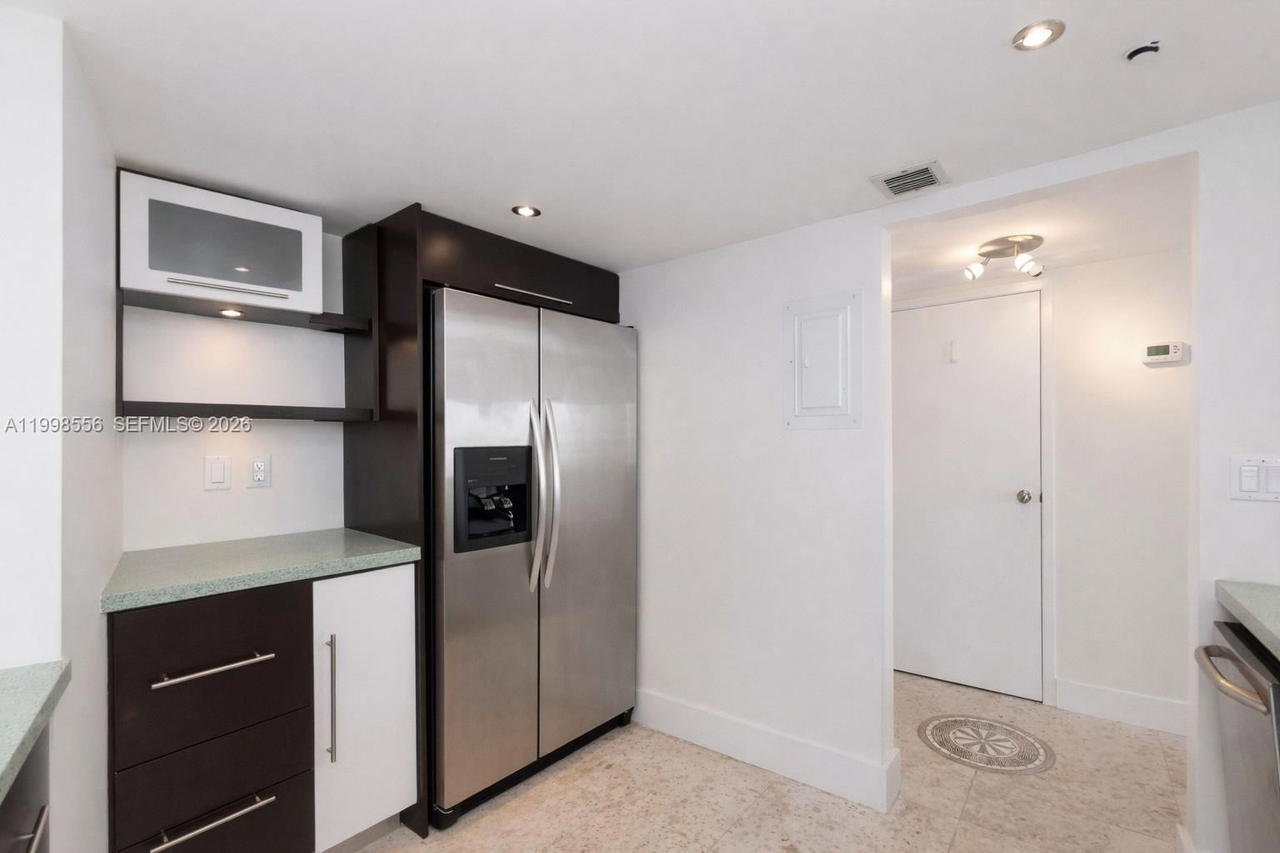 Real estate property located at 555 15th St #26J, Miami-dade, Venetia Condo, Miami, FL