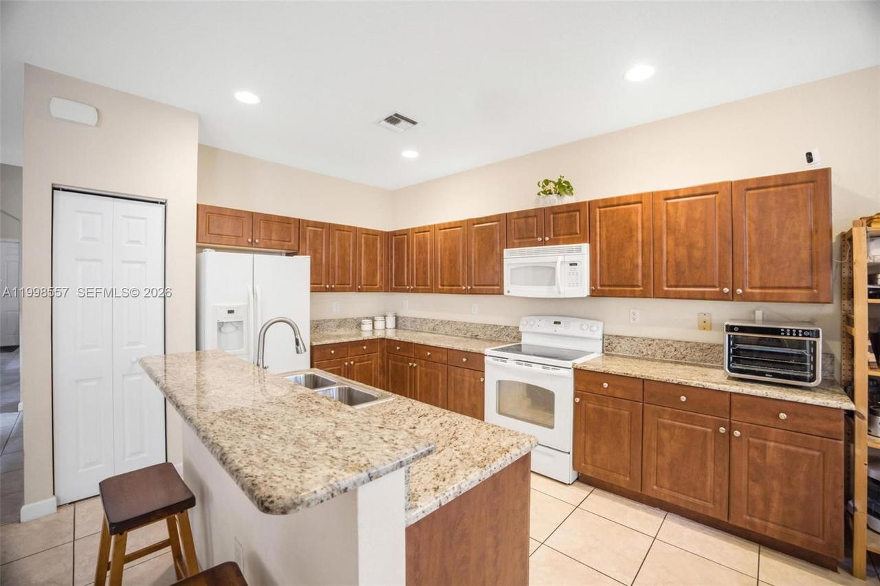 Real estate property located at 11278 241st St, Miami-dade, Silver Palm East Section, Homestead, FL