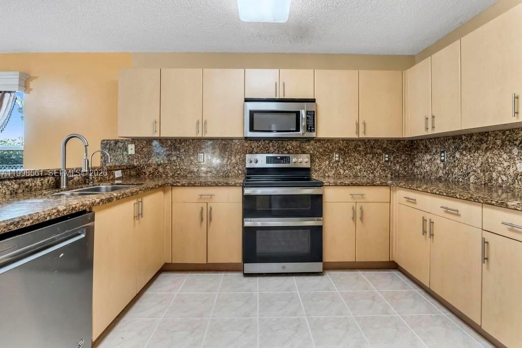 Real estate property located at 1941 148th Way, Broward, Silver Shores (parcels A, Miramar, FL