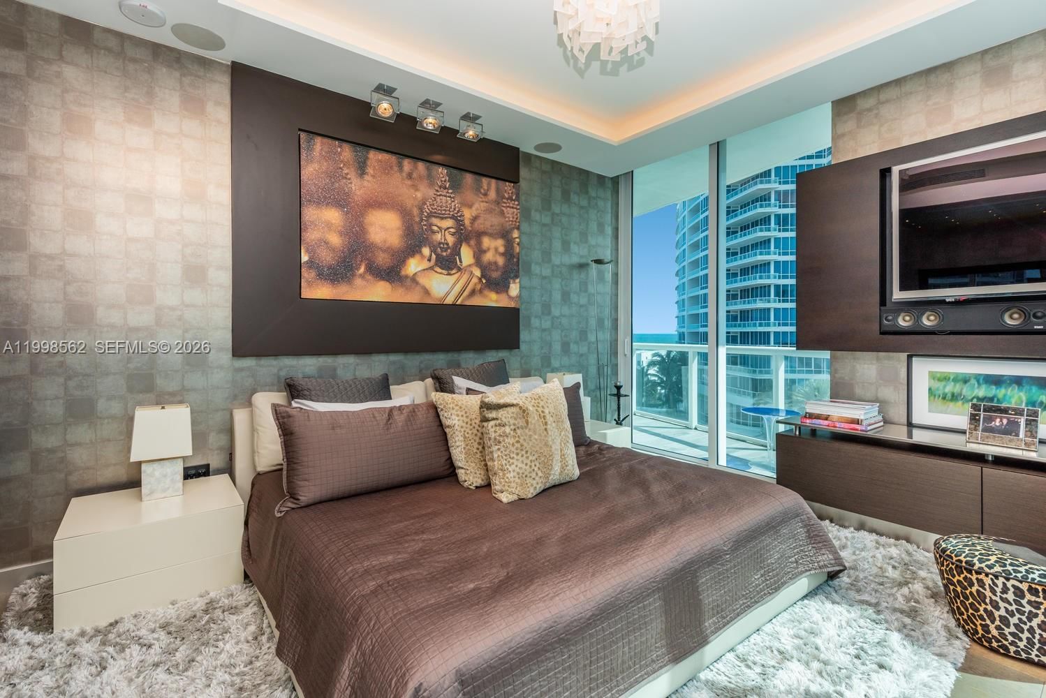 Real estate property located at 50 Pointe Dr #905, Miami-dade, Continuum On South Beach, Miami Beach, FL