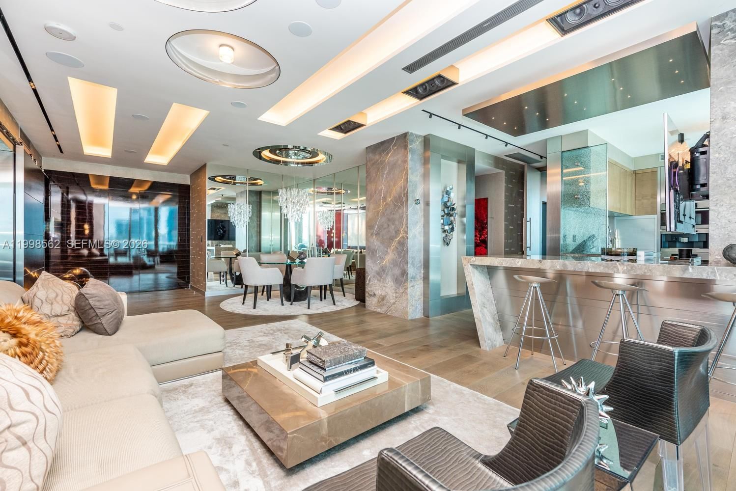 Real estate property located at 50 Pointe Dr #905, Miami-dade, Continuum On South Beach, Miami Beach, FL