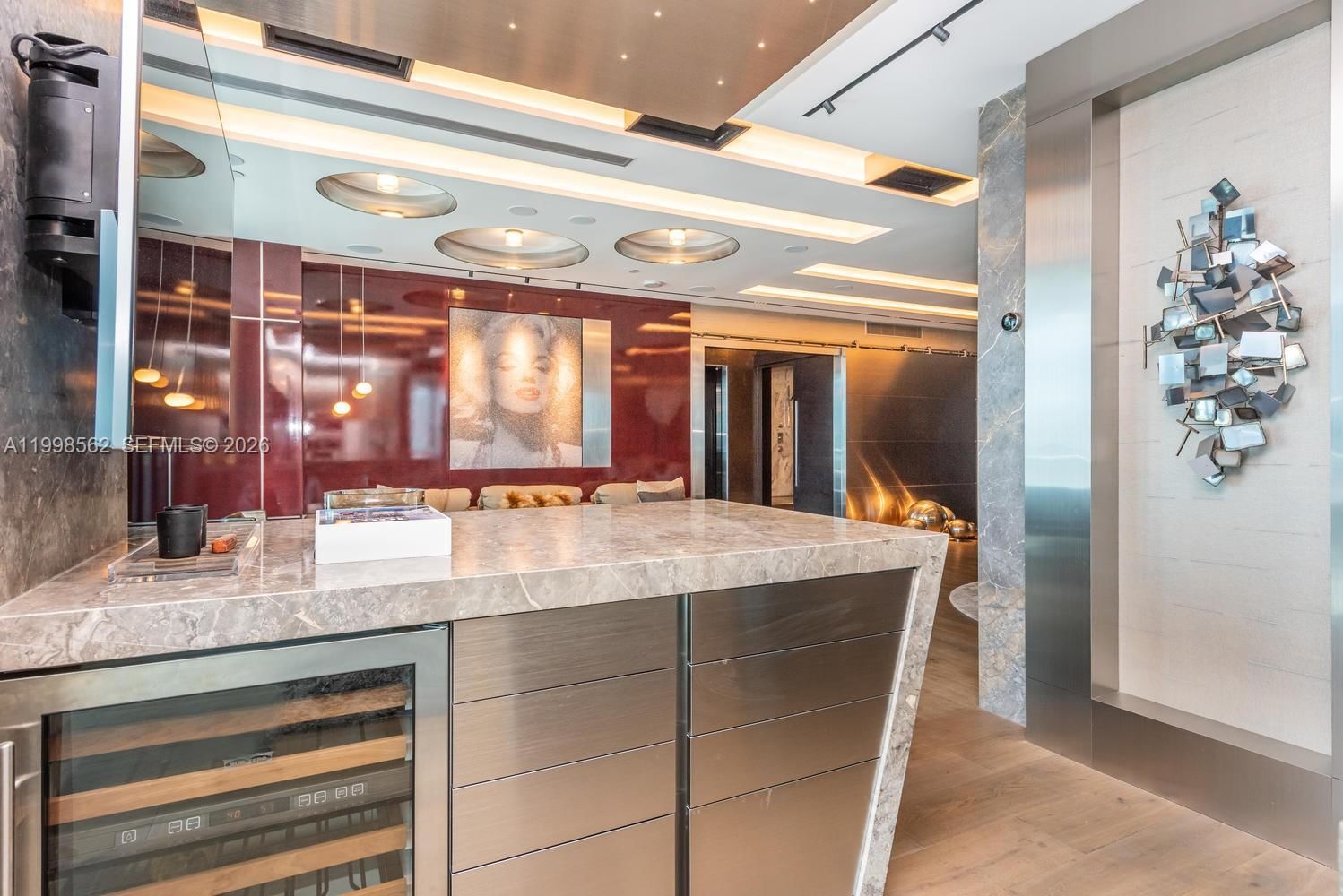 Real estate property located at 50 Pointe Dr #905, Miami-dade, Continuum On South Beach, Miami Beach, FL