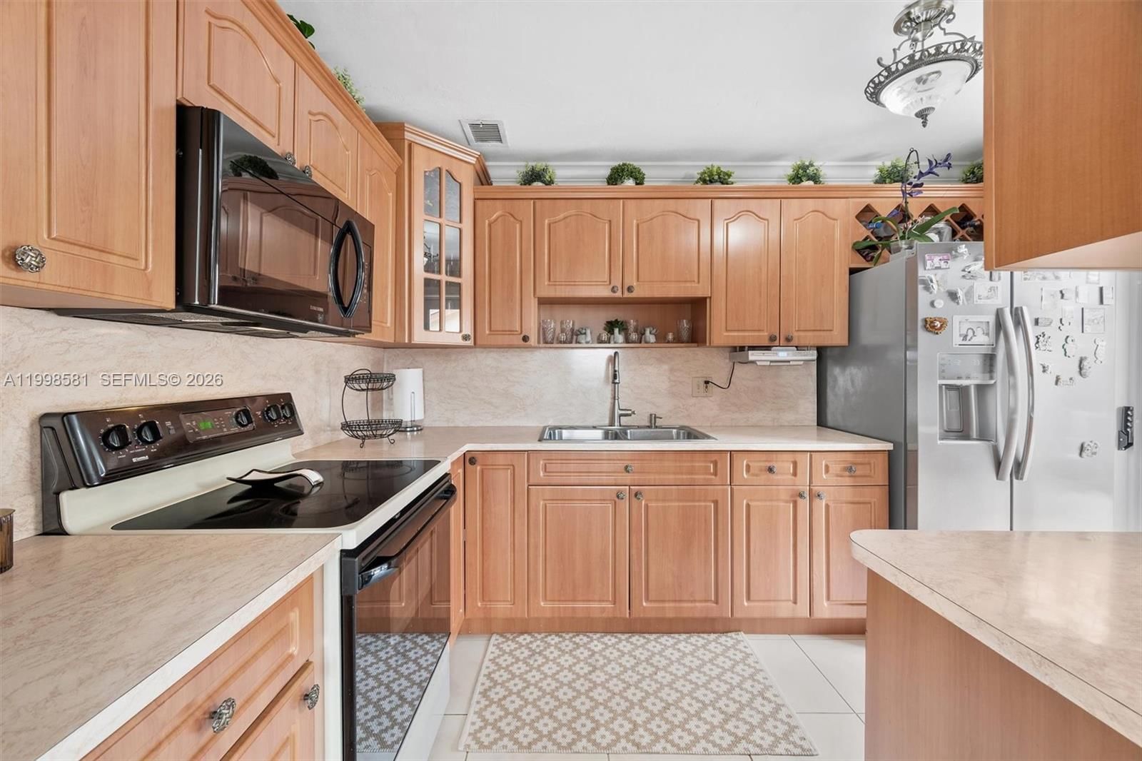 Real estate property located at 4218 138th Ct, Miami-dade, Bent Tree Sec 3, Miami, FL