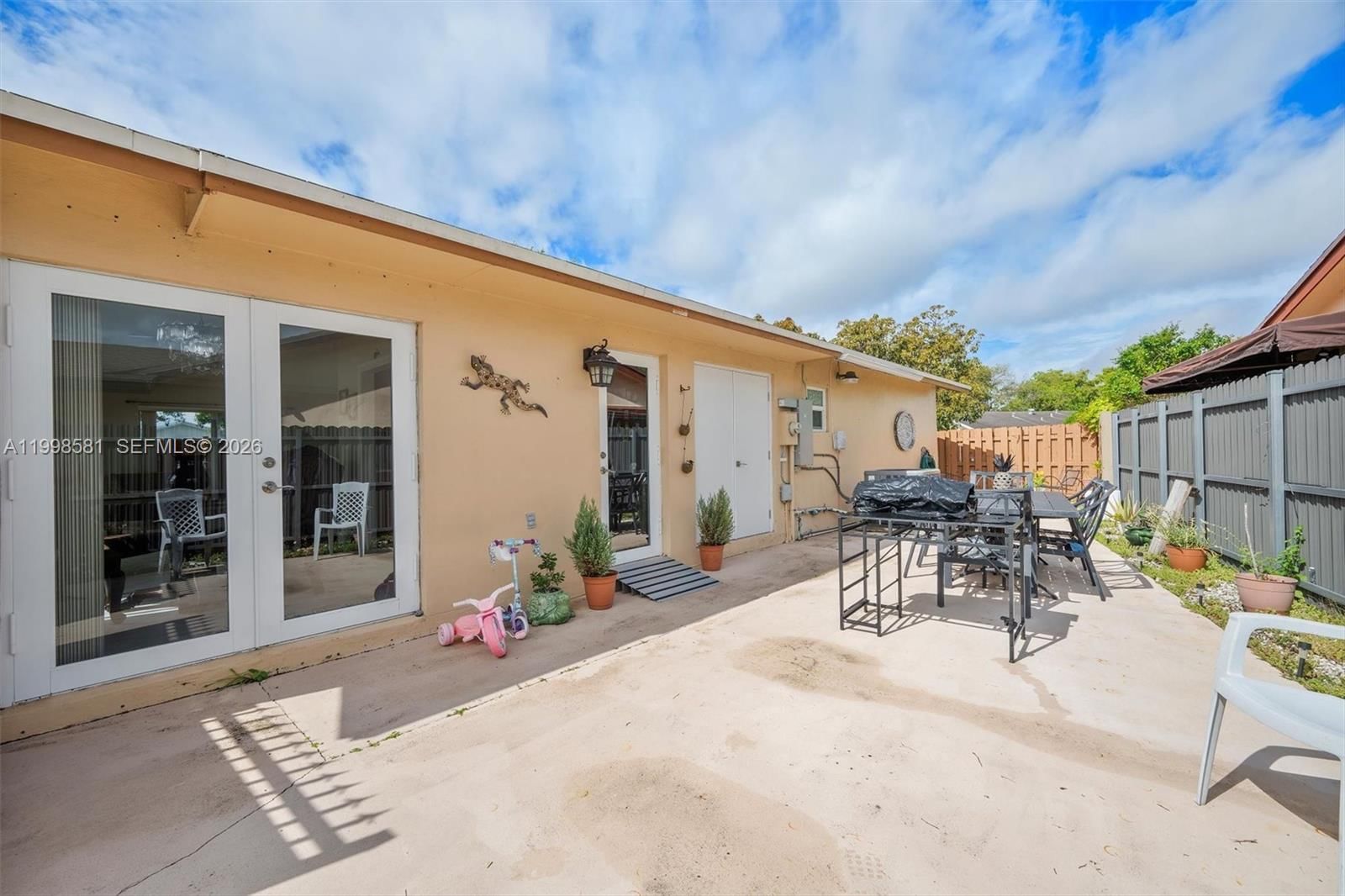 Real estate property located at 4218 138th Ct, Miami-dade, Bent Tree Sec 3, Miami, FL