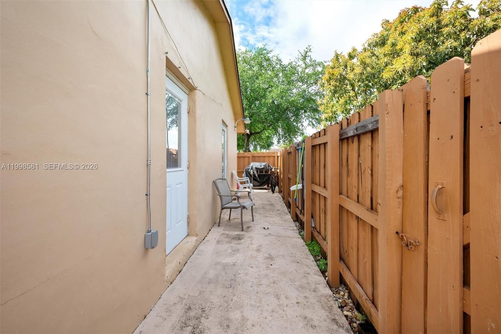 Real estate property located at 4218 138th Ct, Miami-dade, Bent Tree Sec 3, Miami, FL