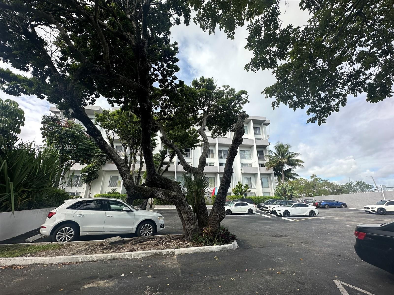 Real estate property located at 7801 4th Ct #101, Miami-dade, Riverview Village Condo, Miami, FL