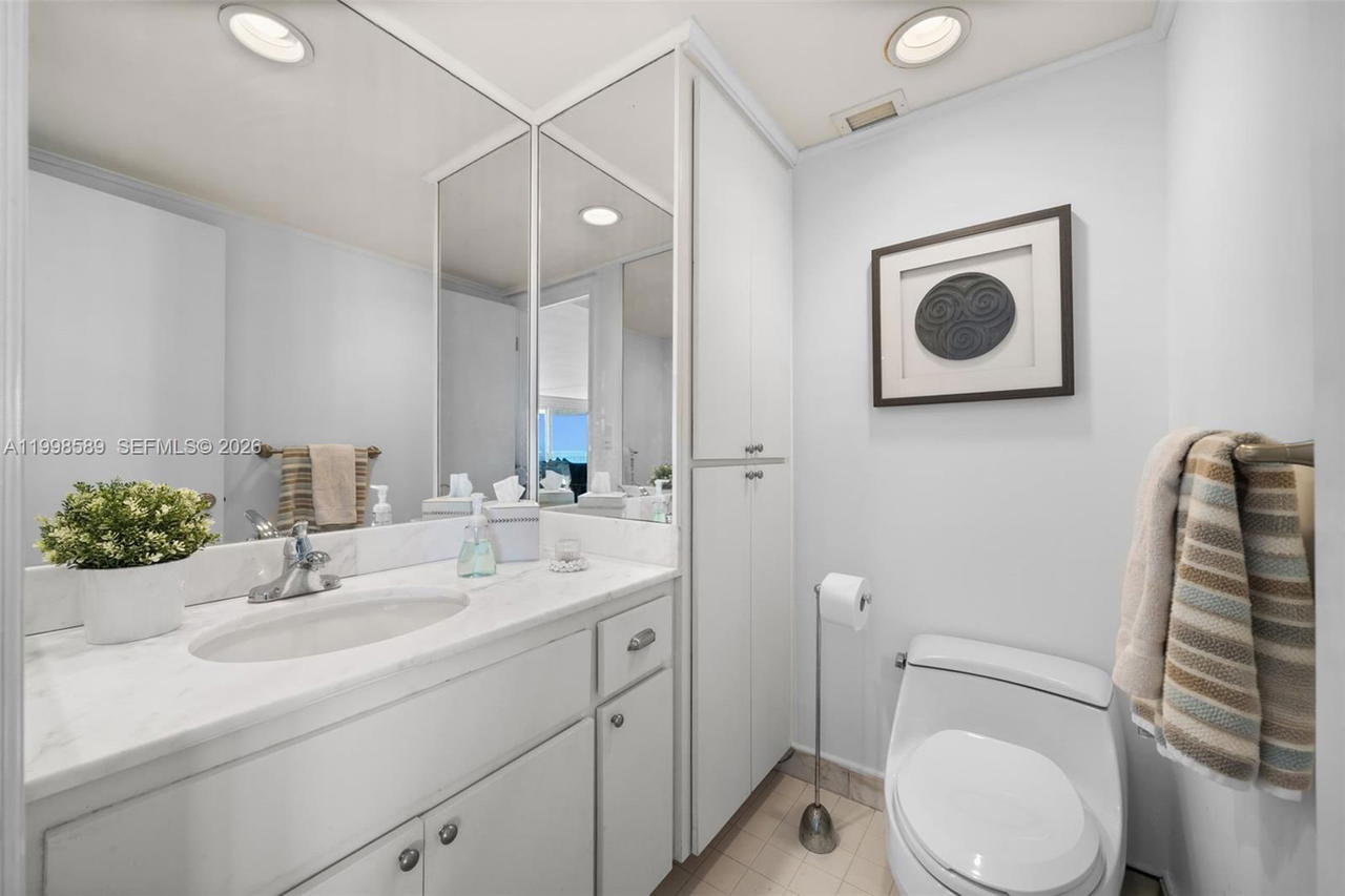 Real estate property located at 177 Ocean Lane Dr #703, Miami-dade, Key Biscayne Commodore Cl, Key Biscayne, FL