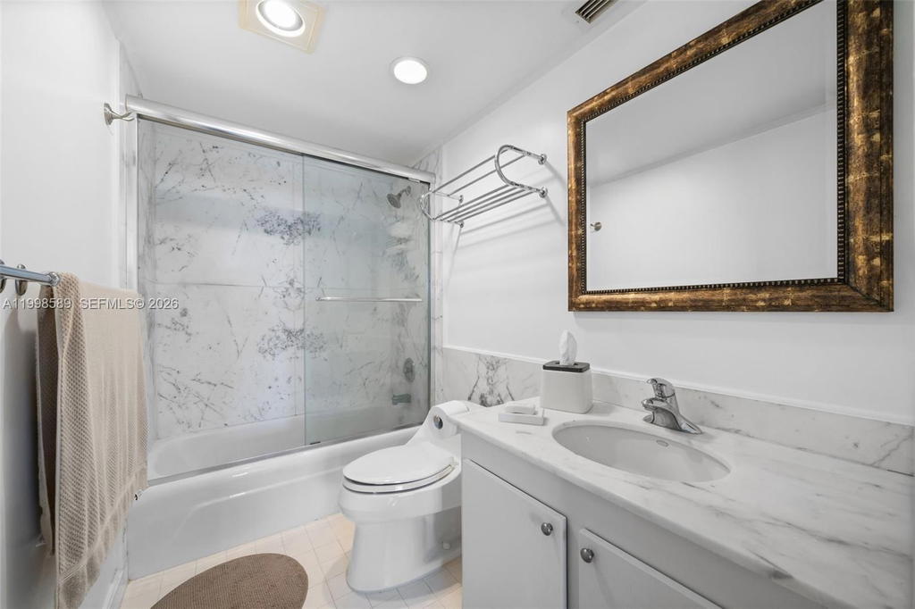 Real estate property located at 177 Ocean Lane Dr #703, Miami-dade, Key Biscayne Commodore Cl, Key Biscayne, FL