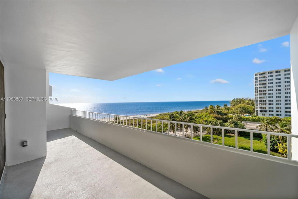 Real estate property located at 177 Ocean Lane Dr #703, Miami-dade, Key Biscayne Commodore Cl, Key Biscayne, FL