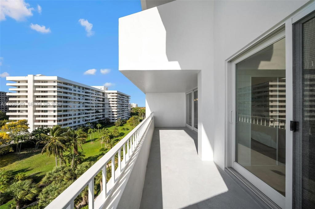 Real estate property located at 177 Ocean Lane Dr #703, Miami-dade, Key Biscayne Commodore Cl, Key Biscayne, FL
