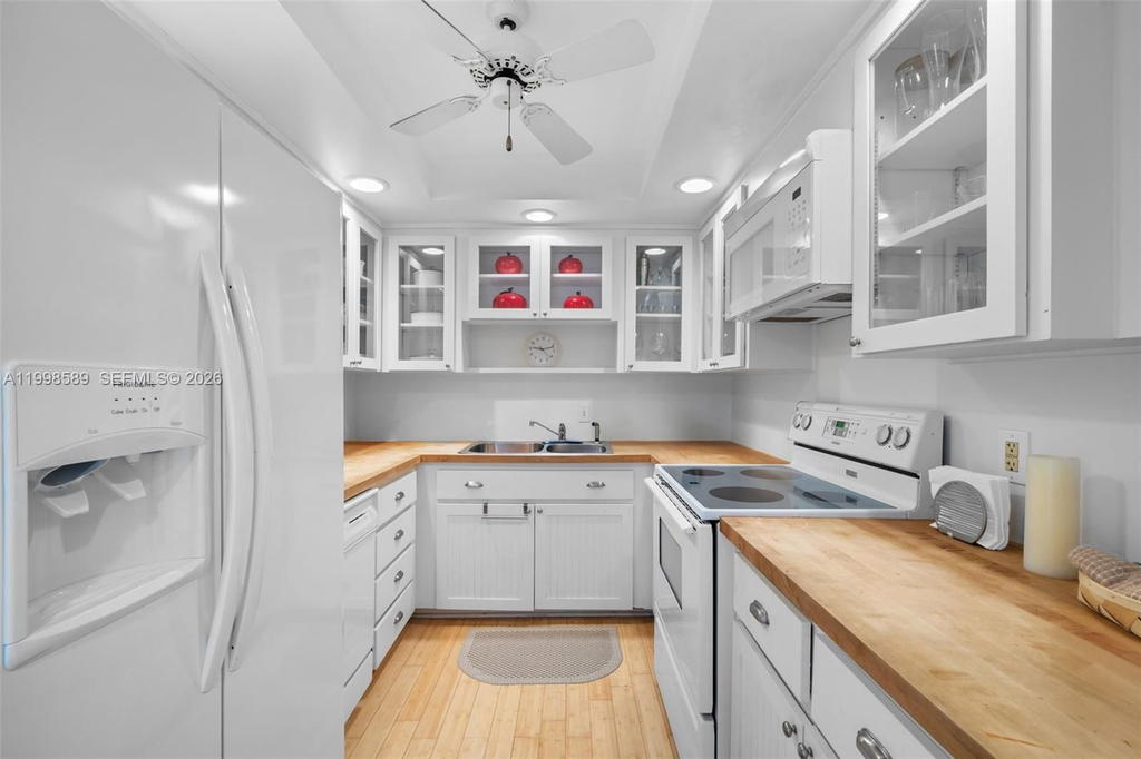 Real estate property located at 177 Ocean Lane Dr #703, Miami-dade, Key Biscayne Commodore Cl, Key Biscayne, FL