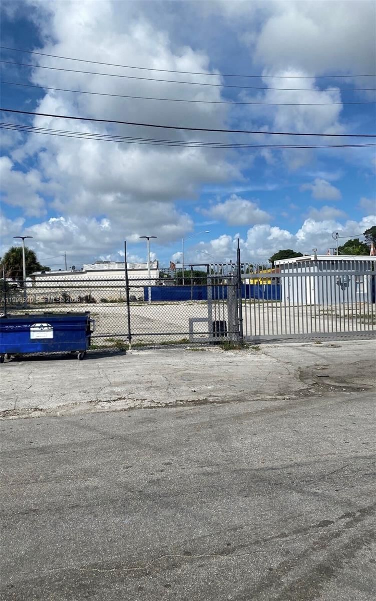Real estate property located at 300 79th St, Miami-dade, Estelle Park No 2, Miami, FL