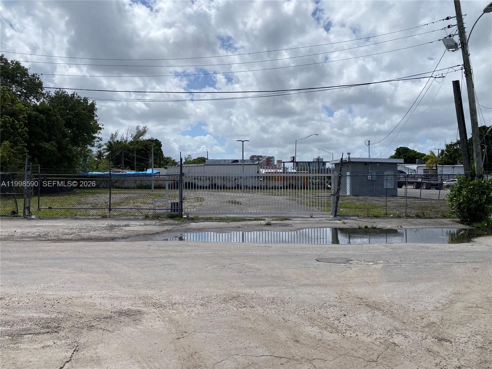 Real estate property located at 300 79th St, Miami-dade, Estelle Park No 2, Miami, FL