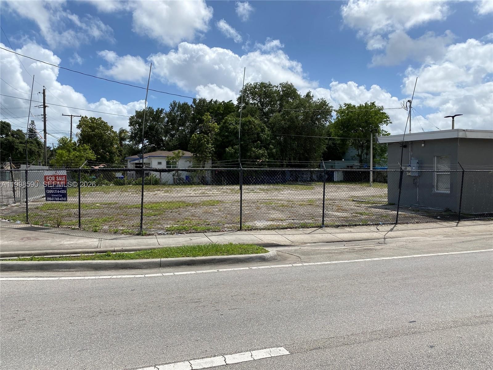 Real estate property located at 300 79th St, Miami-dade, Estelle Park No 2, Miami, FL