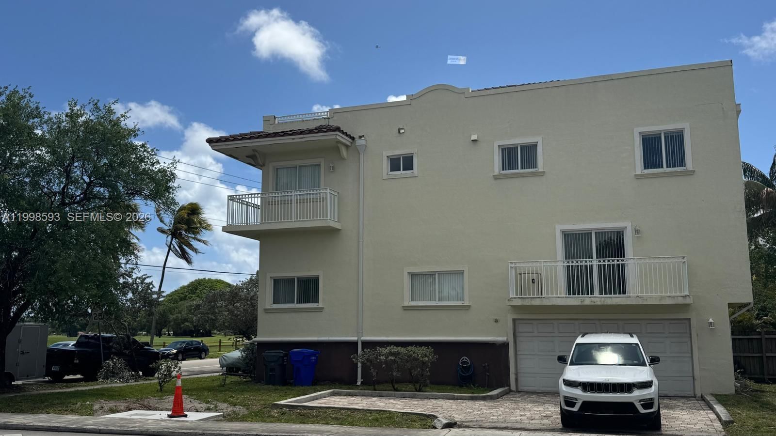 Real estate property located at 826 17th Ave, Broward, Hollywood, Hollywood, FL