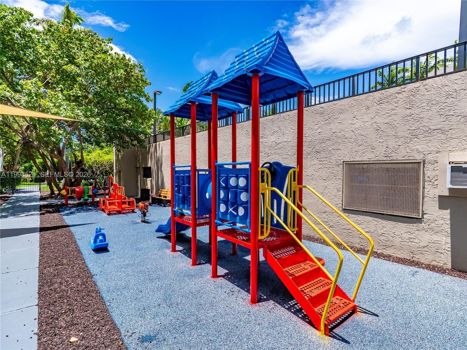 Real estate property located at 141 CRANDON BLVD #446, Miami-dade, Key Colony No 4 Condo, Key Biscayne, FL