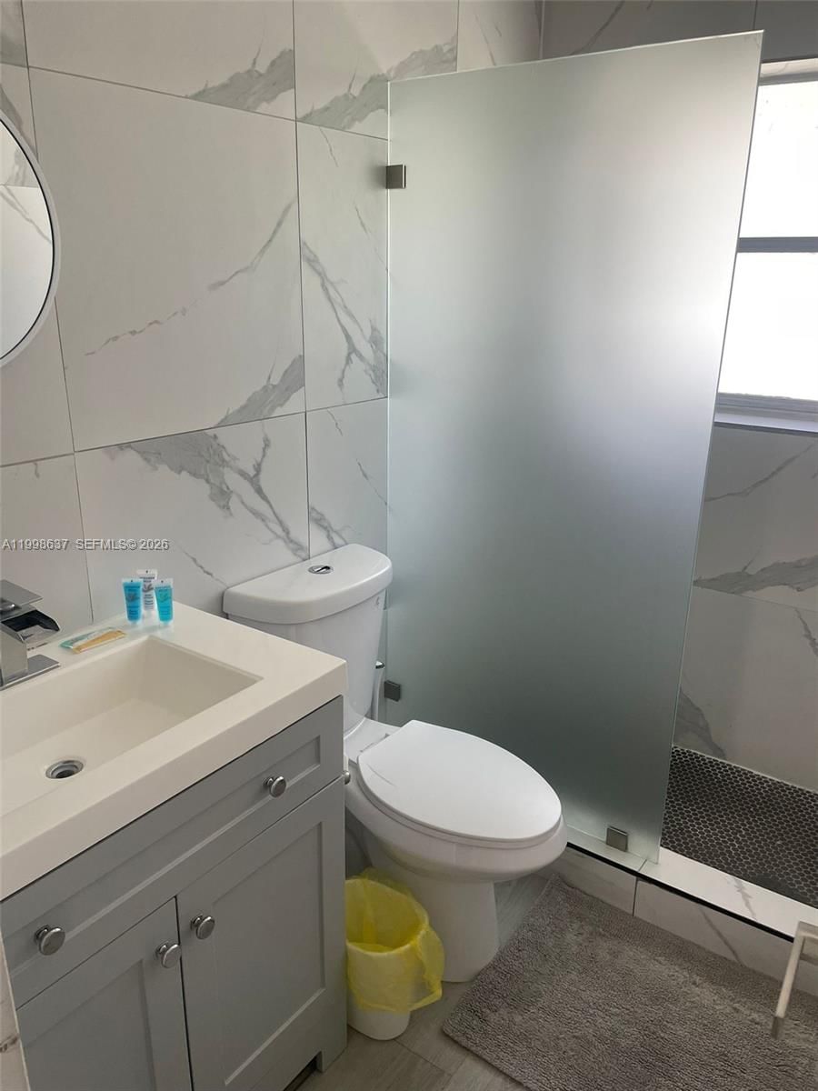 Real estate property located at 230 2nd PL, Broward, Poinciana Pk Amen Pl Blks, Dania Beach, FL