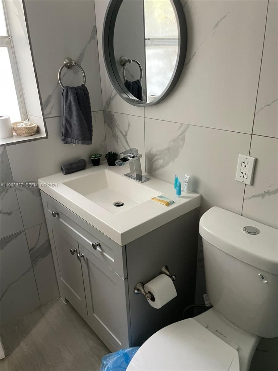 Real estate property located at 230 2nd PL, Broward, Poinciana Pk Amen Pl Blks, Dania Beach, FL