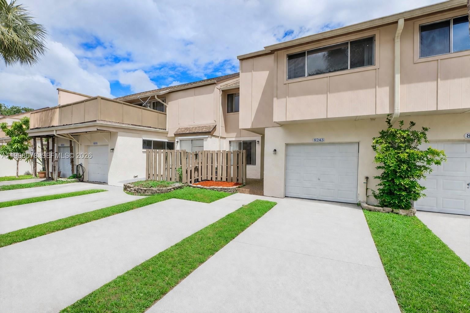 Real estate property located at 8243 9th Ct #7, Broward, Townhouses At Jacaranda C, Plantation, FL