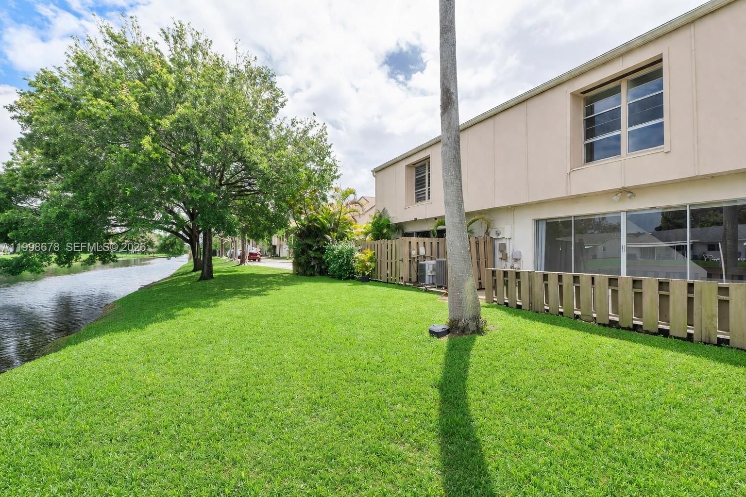 Real estate property located at 8243 9th Ct #7, Broward, Townhouses At Jacaranda C, Plantation, FL