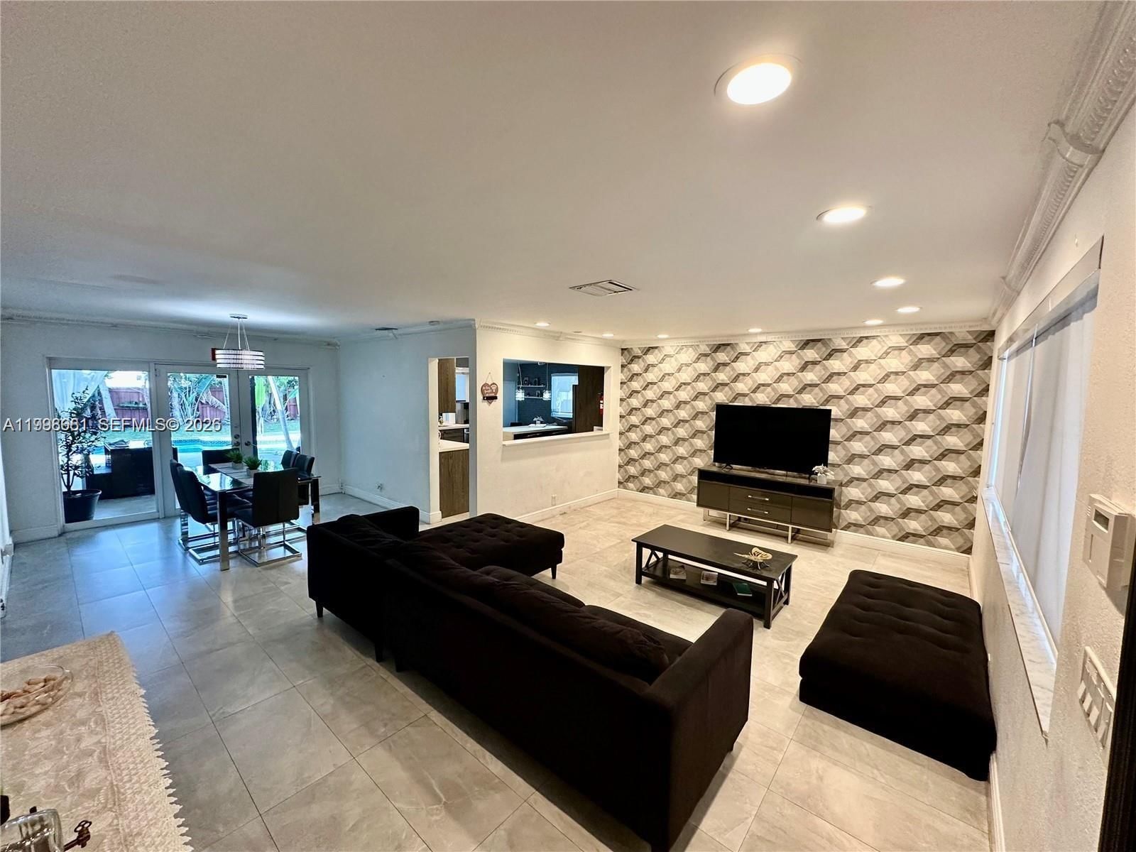 Real estate property located at 5424 Garfield St, Broward, Hollywood Hills Amen Plat, Hollywood, FL