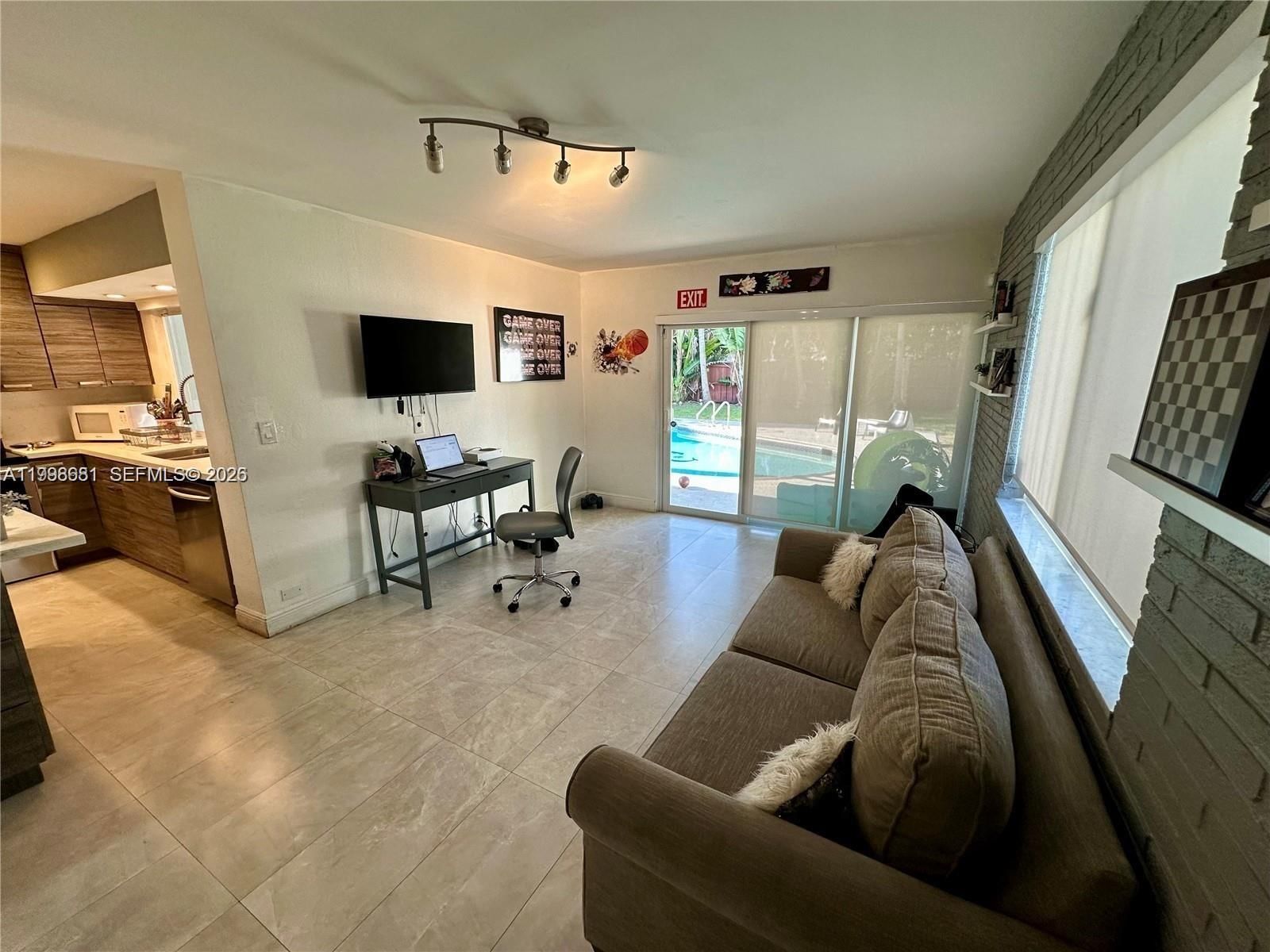 Real estate property located at 5424 Garfield St, Broward, Hollywood Hills Amen Plat, Hollywood, FL