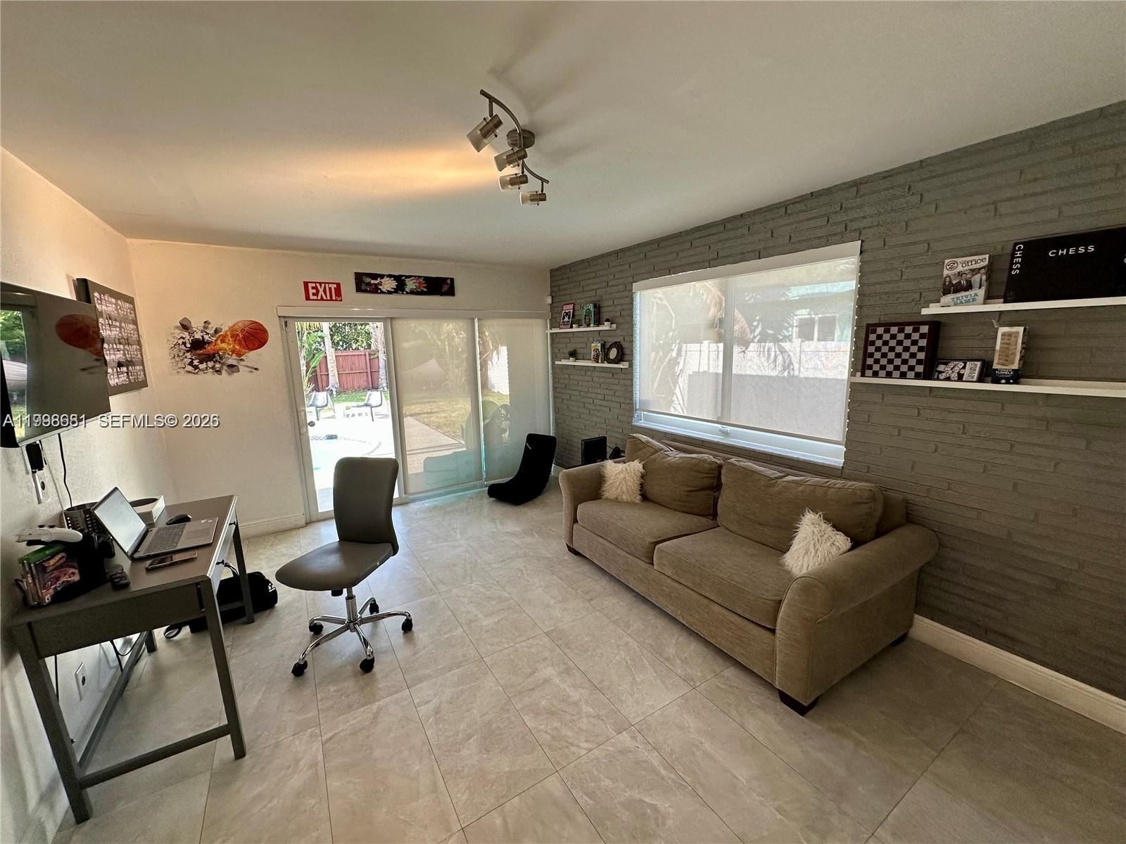 Real estate property located at 5424 Garfield St, Broward, Hollywood Hills Amen Plat, Hollywood, FL