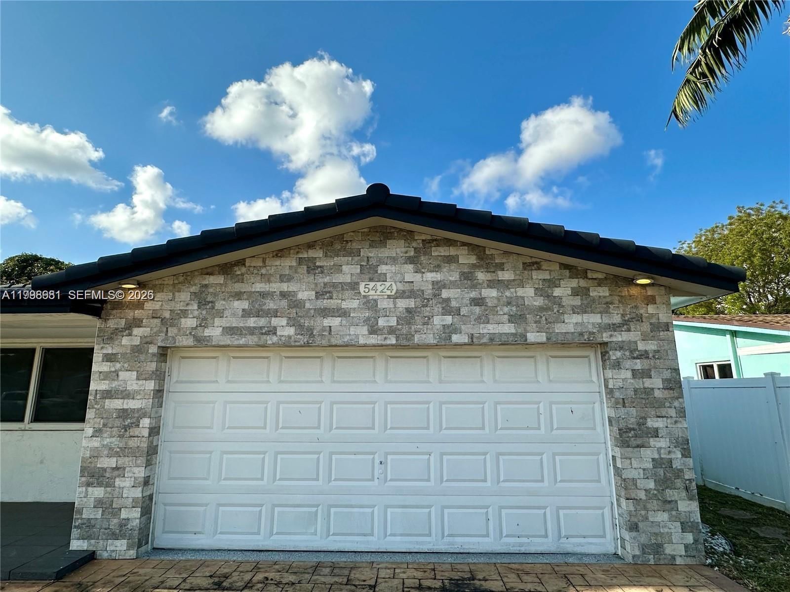 Real estate property located at 5424 Garfield St, Broward, Hollywood Hills Amen Plat, Hollywood, FL